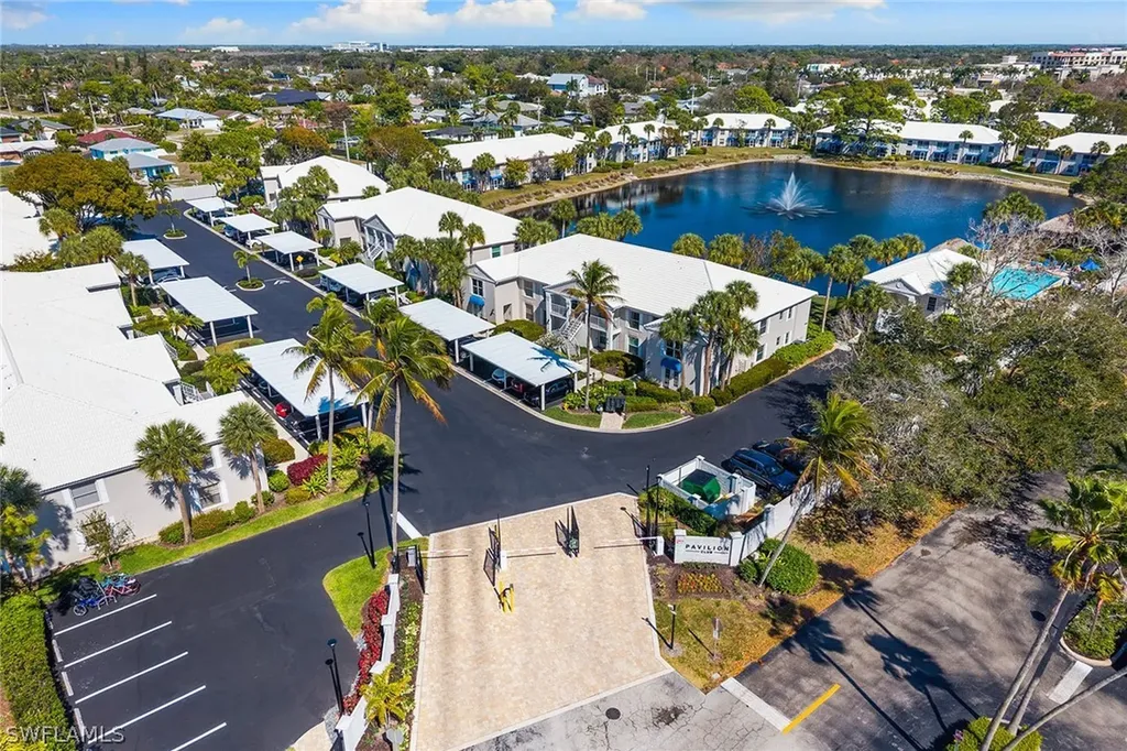 821 Gulf Pavilion Drive Naples FL 34108