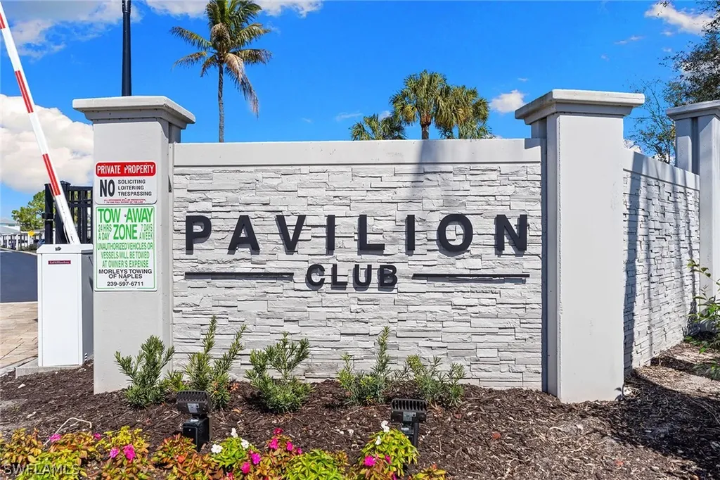 821 Gulf Pavilion Drive Naples FL 34108