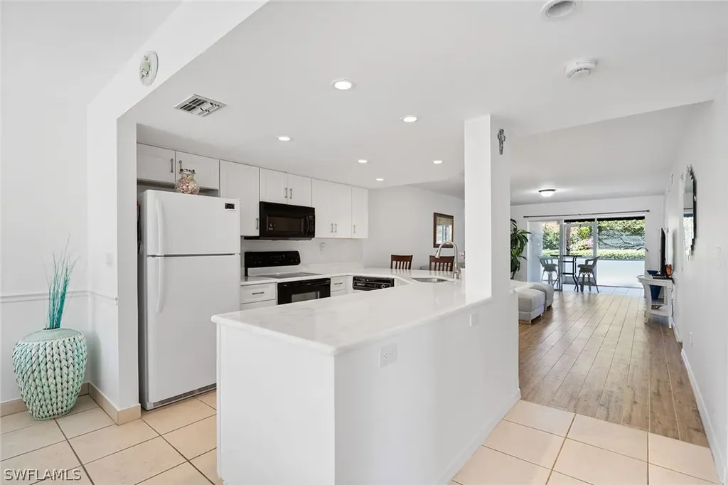 821 Gulf Pavilion Drive Naples FL 34108