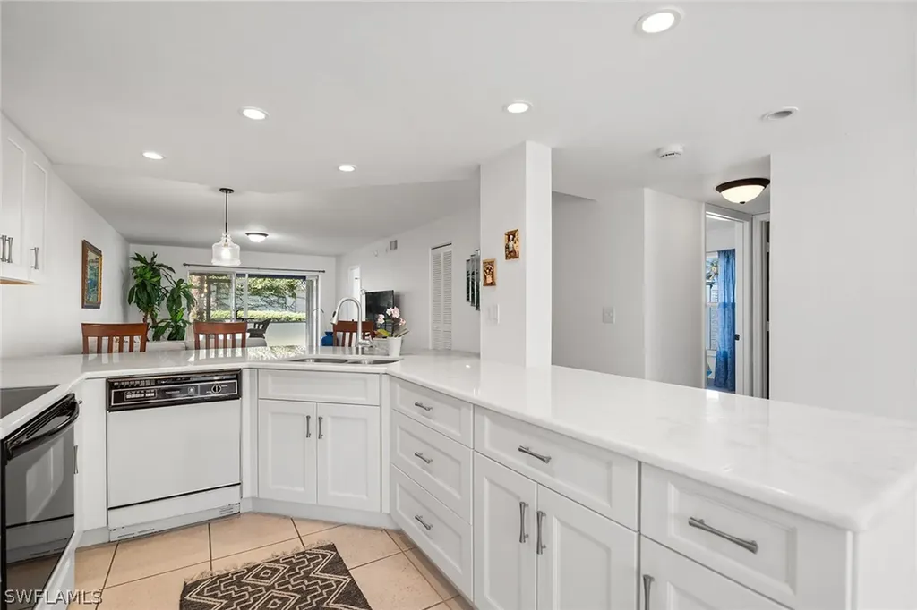 821 Gulf Pavilion Drive Naples FL 34108