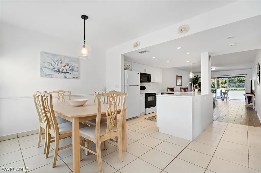 821 Gulf Pavilion Drive Naples FL 34108