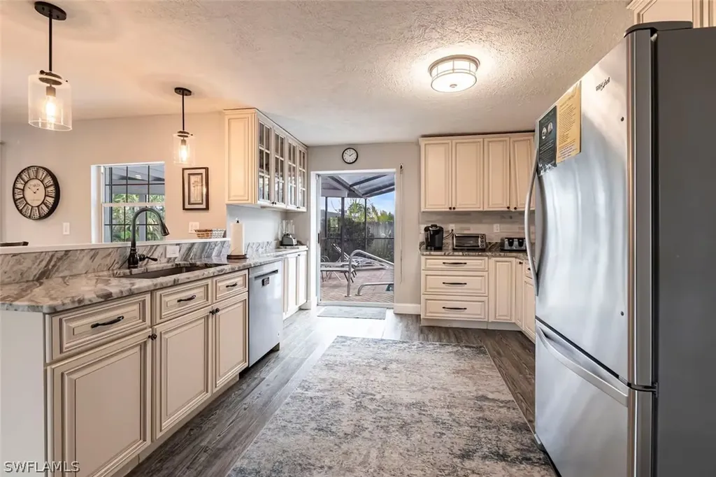 4866 Tahiti Lane Naples FL 34112