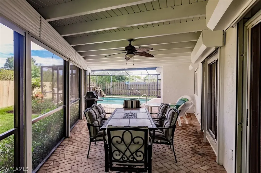 4866 Tahiti Lane Naples FL 34112
