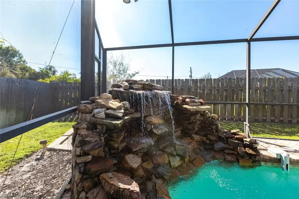 4866 Tahiti Lane Naples FL 34112