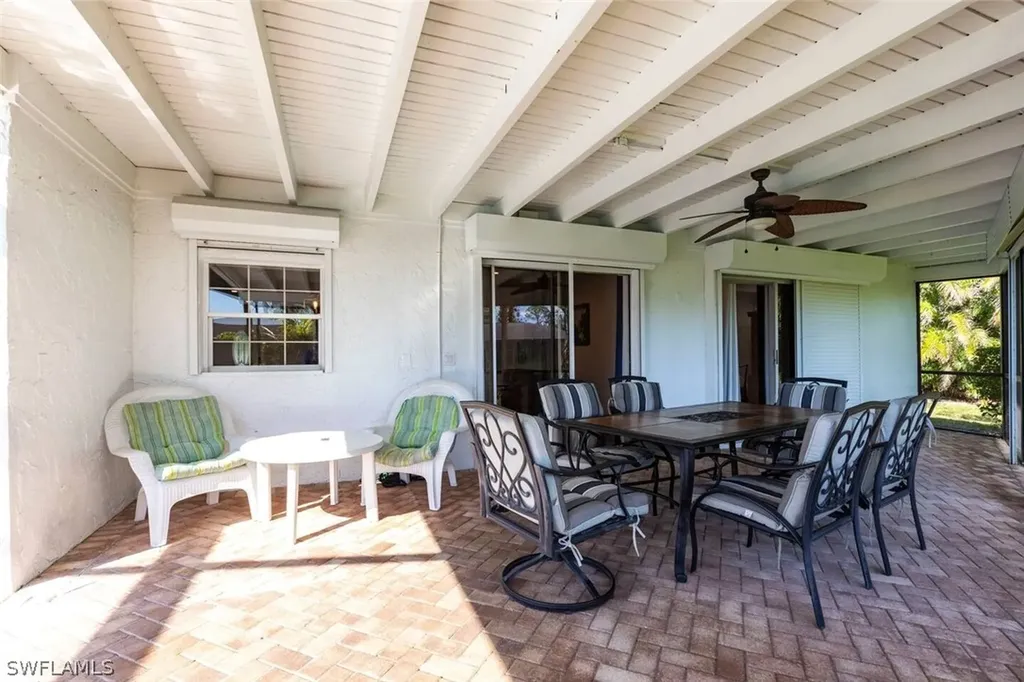 4866 Tahiti Lane Naples FL 34112