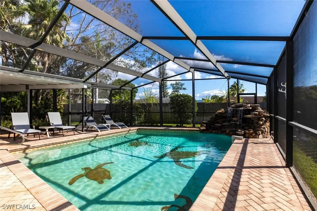4866 Tahiti Lane Naples FL 34112