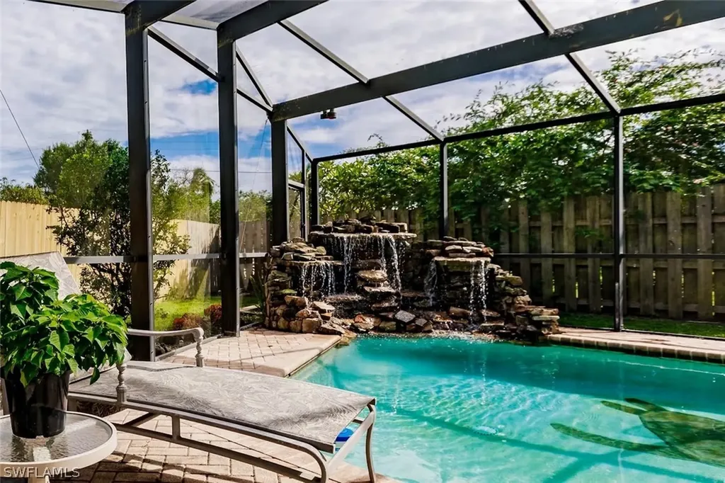 4866 Tahiti Lane Naples FL 34112
