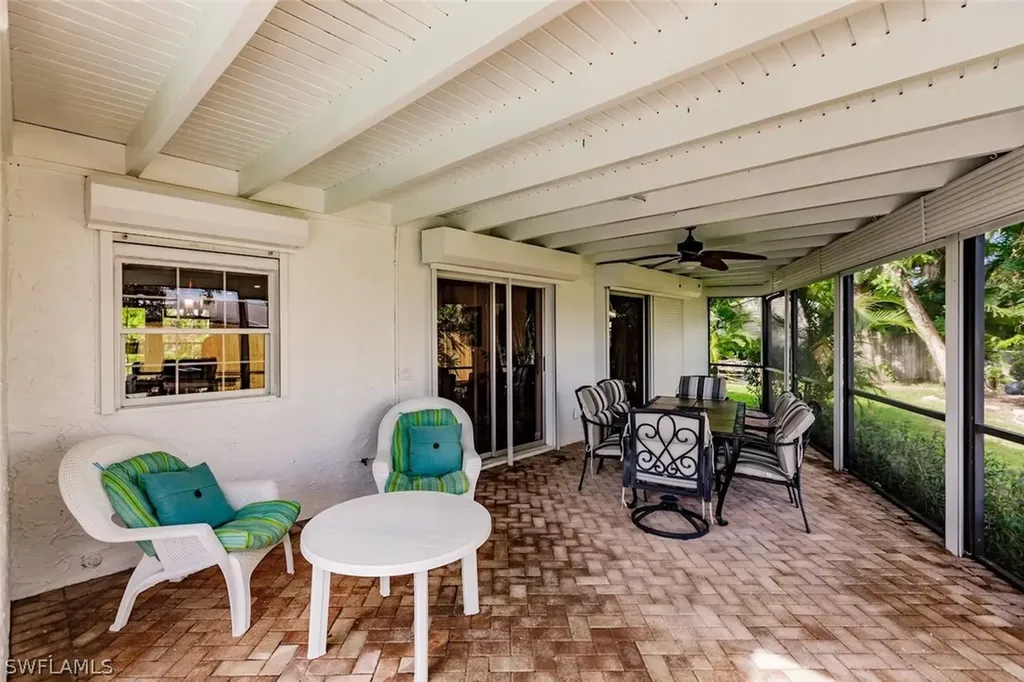 4866 Tahiti Lane Naples FL 34112