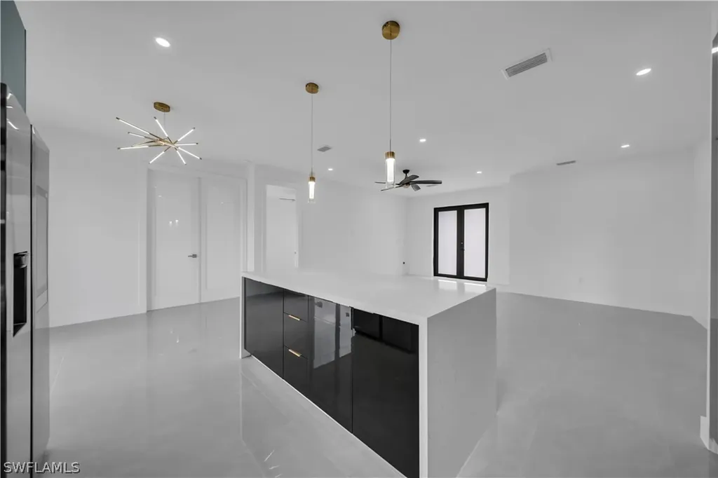 3821 NW 38th Avenue Cape Coral FL 33993