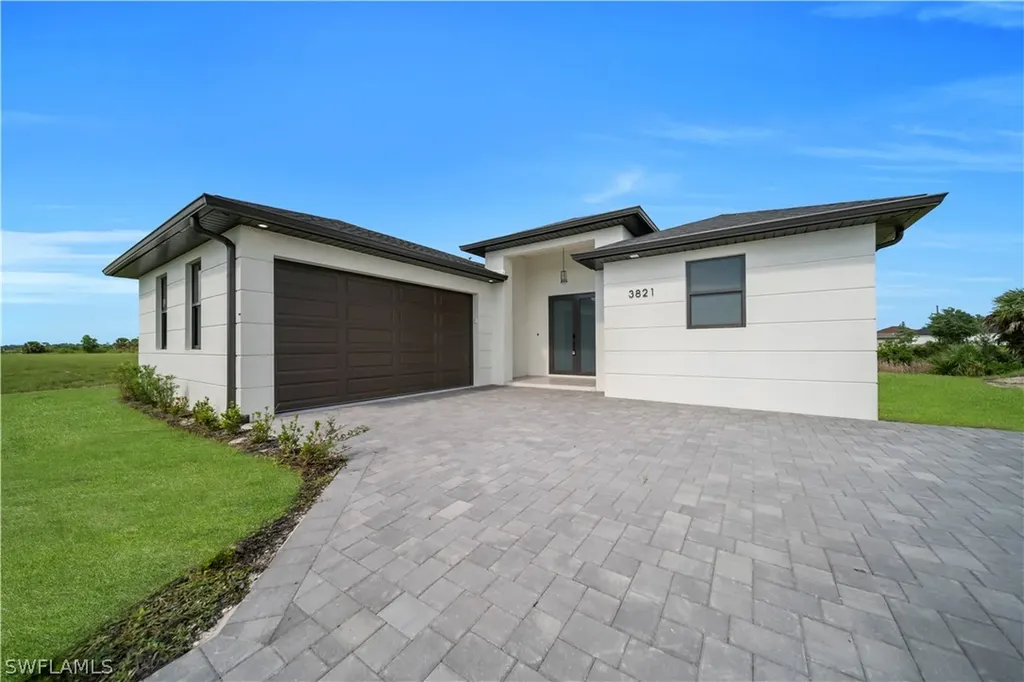 3821 NW 38th Avenue Cape Coral FL 33993