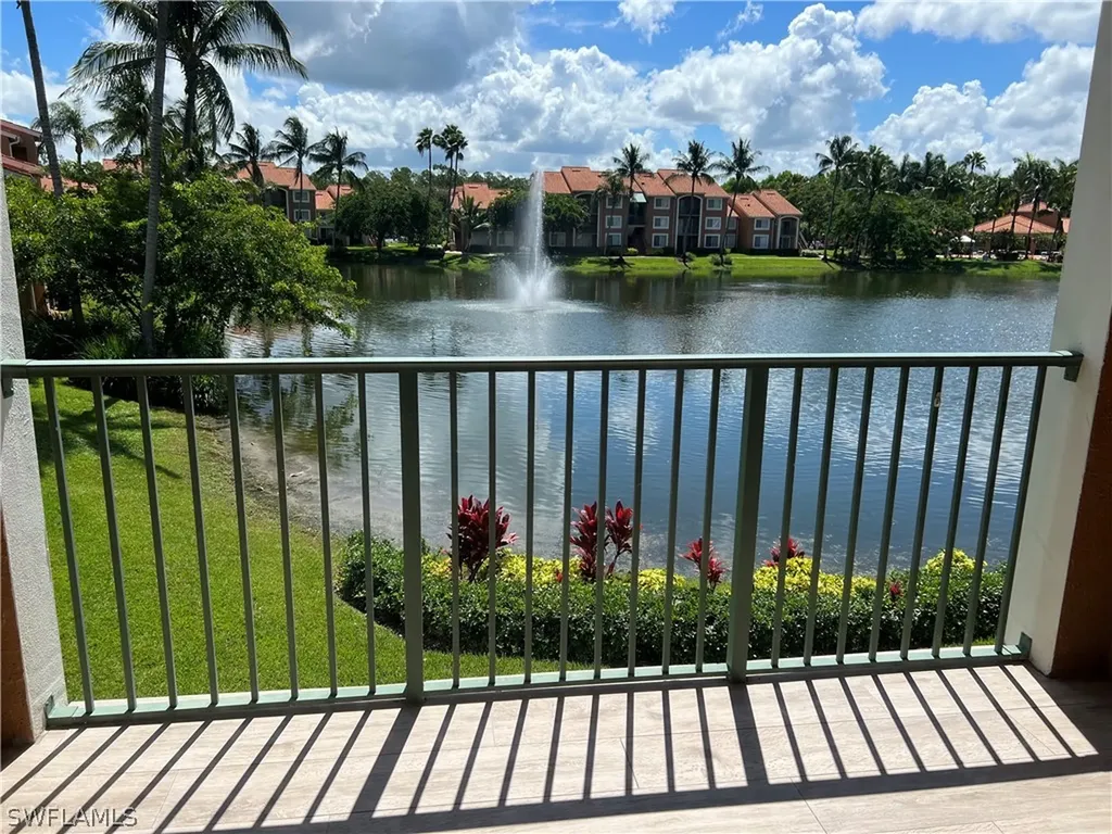 1205 Wildwood Lakes Boulevard Naples FL 34104