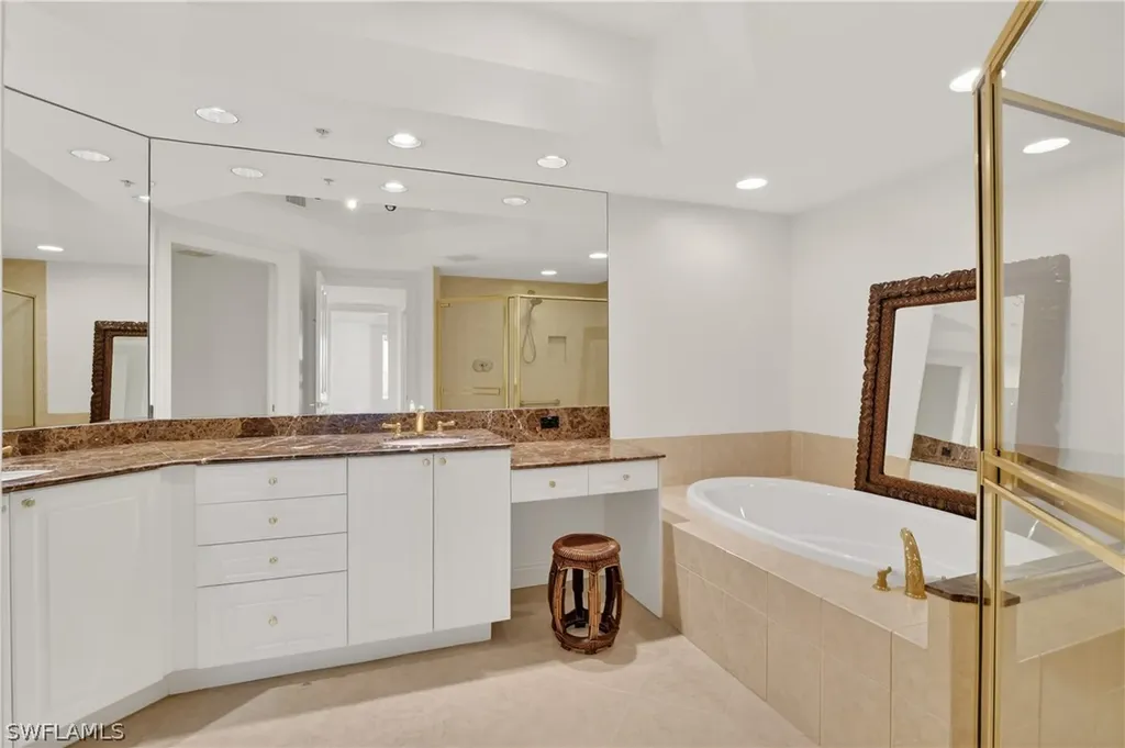 1060 Borghese Lane Naples FL 34114