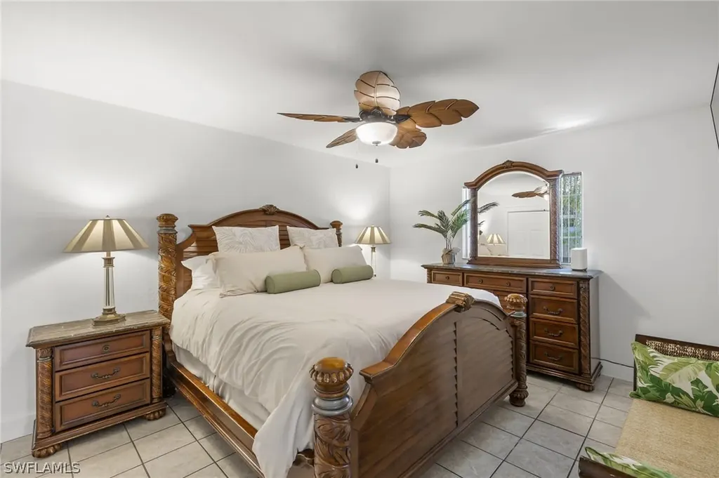 742 111th Avenue N Naples FL 34108