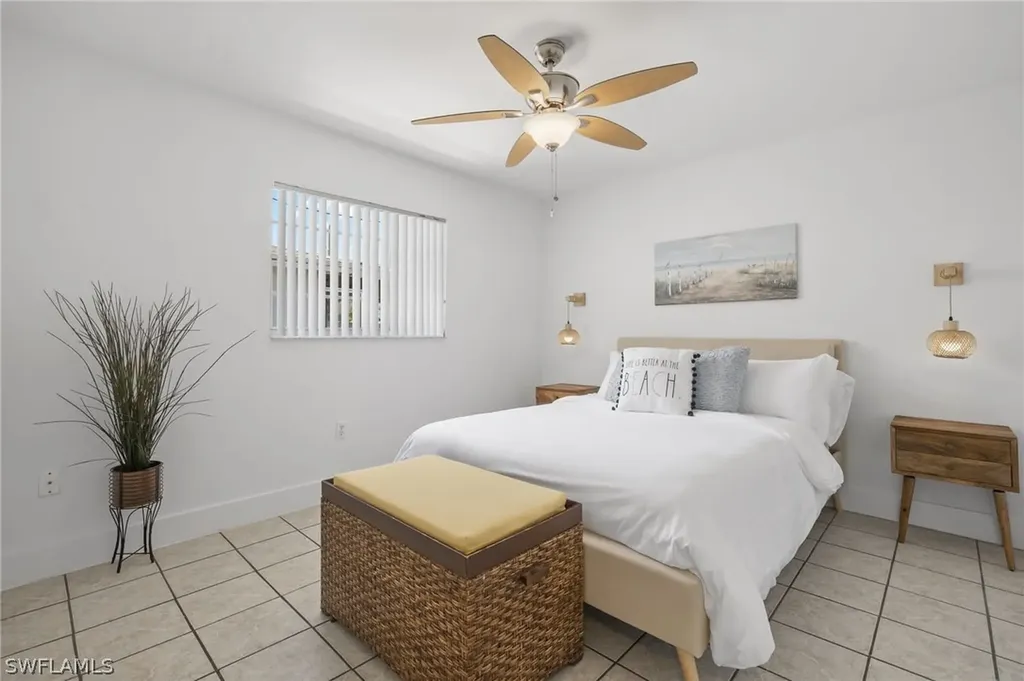 742 111th Avenue N Naples FL 34108
