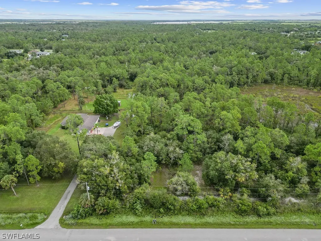 64TH Avenue NE Naples FL 34120