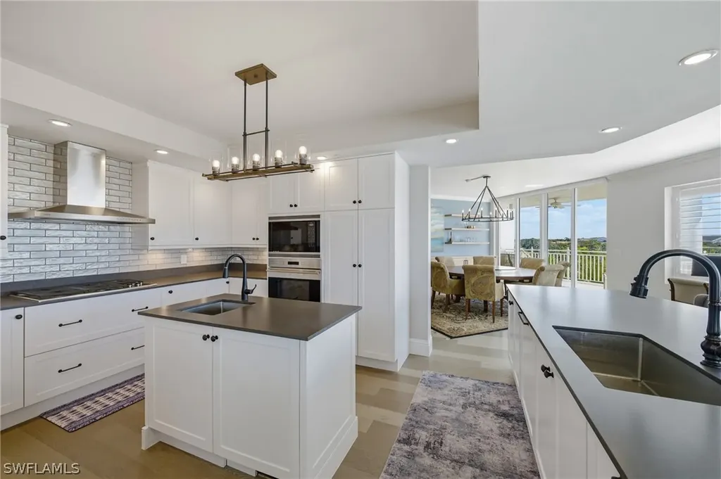 13665 Vanderbilt Drive Naples FL 34110