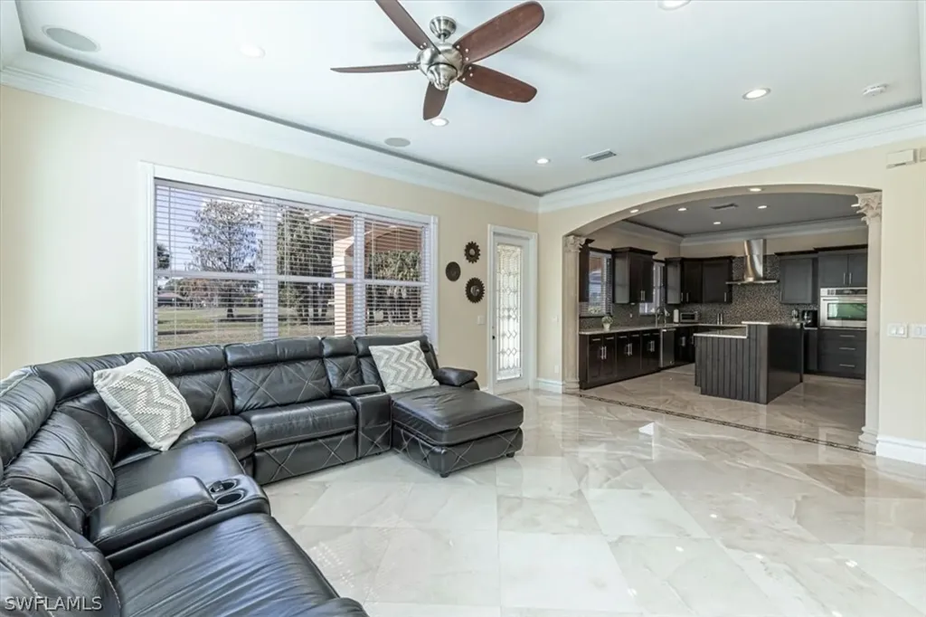 2135 Par Drive Naples FL 34120