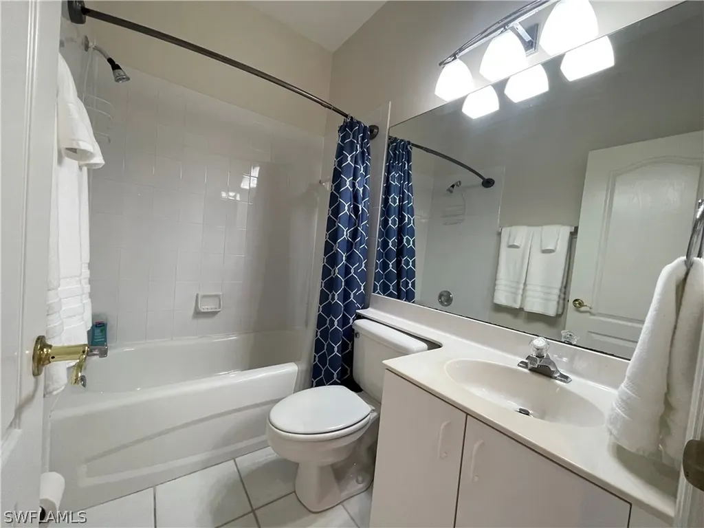 317 Sunrise Cay Naples FL 34114