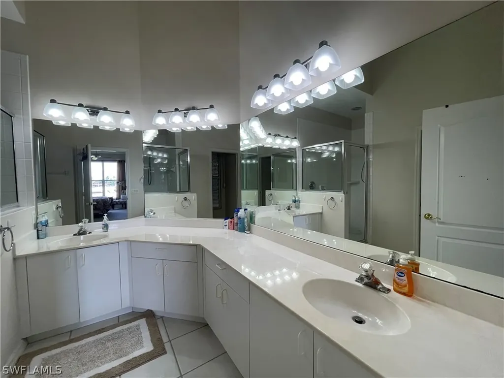 317 Sunrise Cay Naples FL 34114