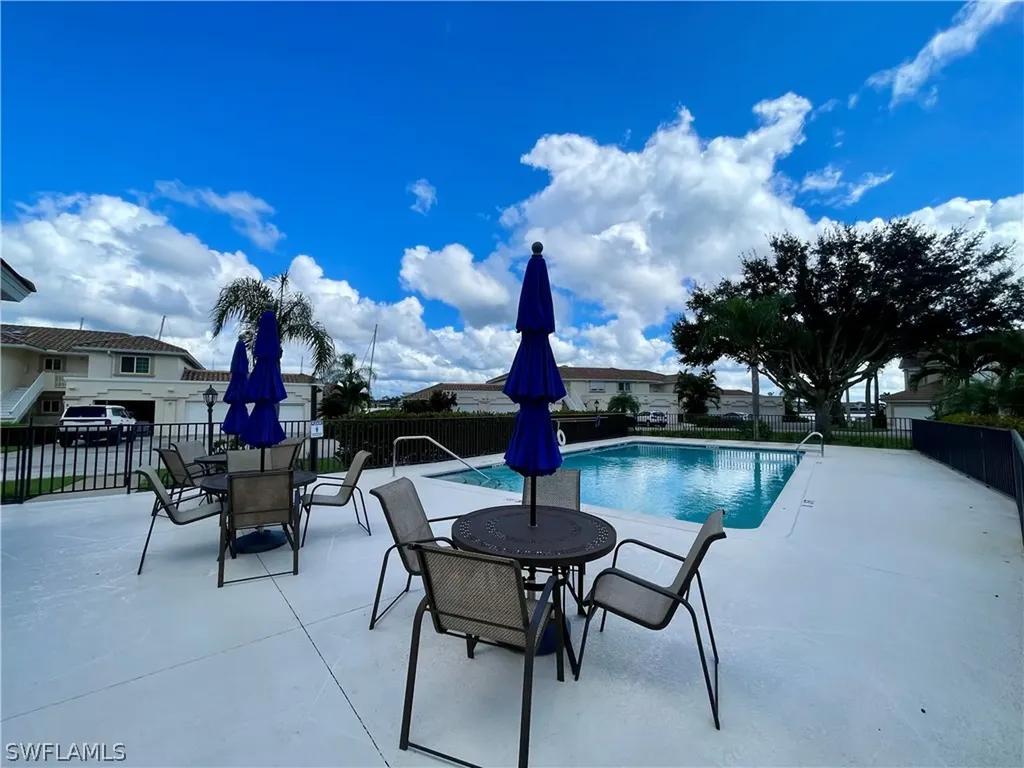 317 Sunrise Cay Naples FL 34114