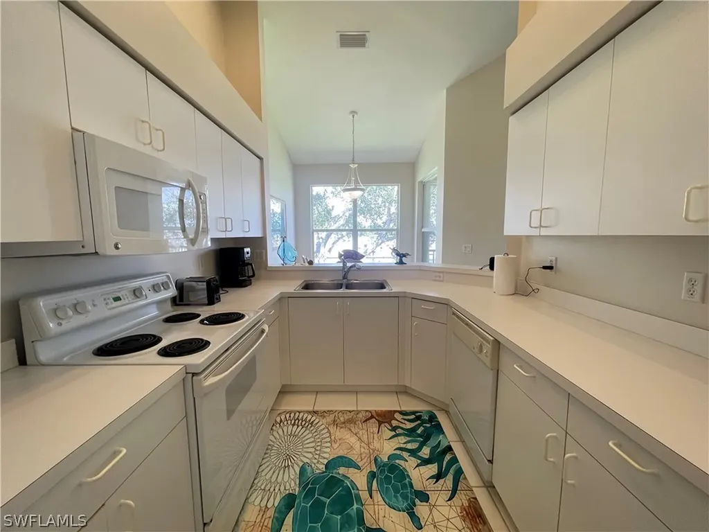 317 Sunrise Cay Naples FL 34114