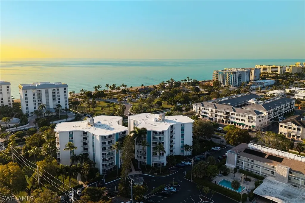 1300 Gulf Shore Boulevard N Naples FL 34102
