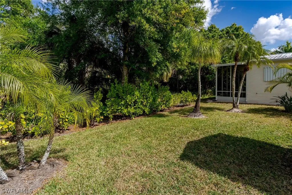 1076 Diamond Lake Circle Naples FL 34114