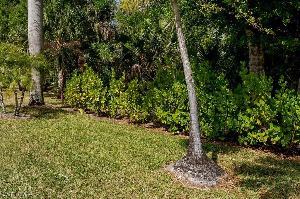 1076 Diamond Lake Circle Naples FL 34114