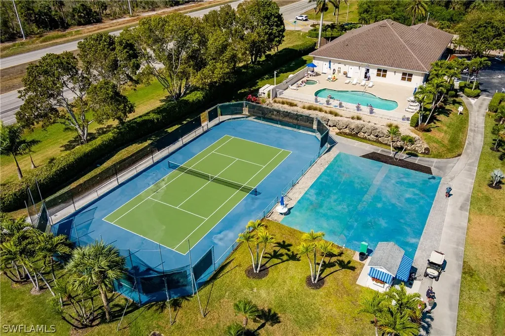 1076 Diamond Lake Circle Naples FL 34114