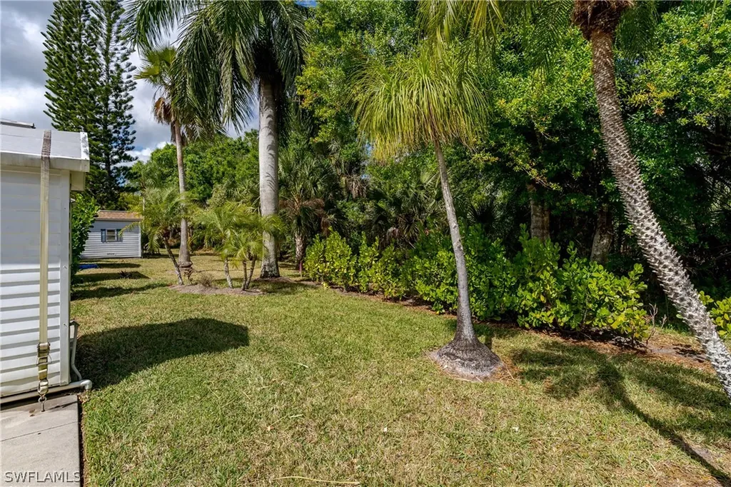 1076 Diamond Lake Circle Naples FL 34114