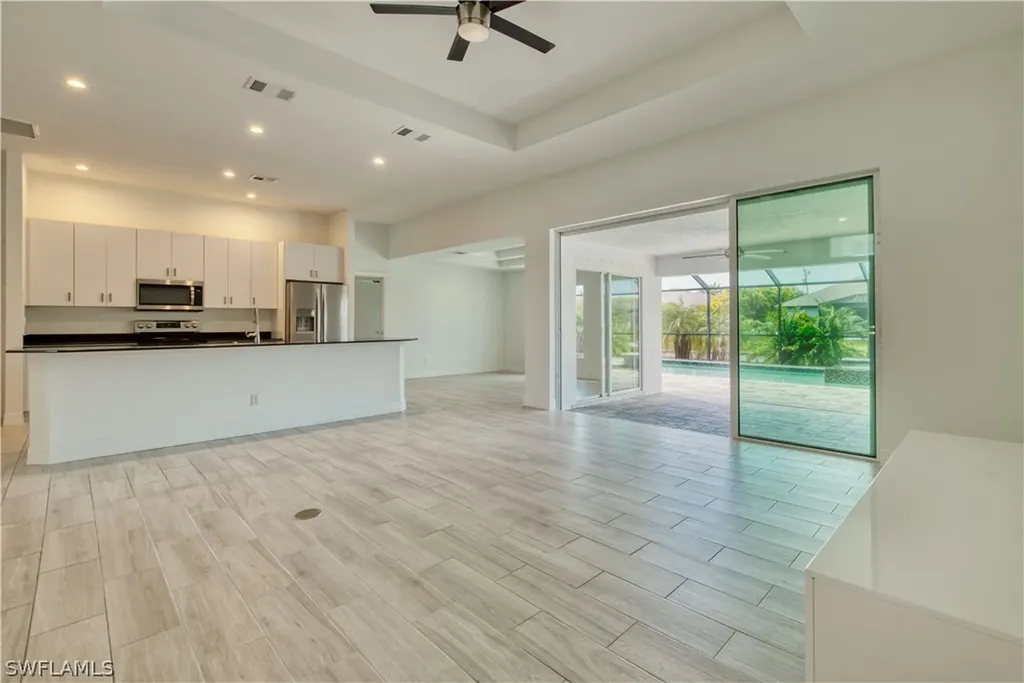 1824 SW 23rd Court Cape Coral FL 33991