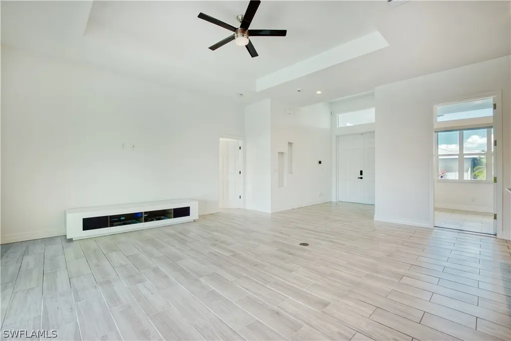 1824 SW 23rd Court Cape Coral FL 33991