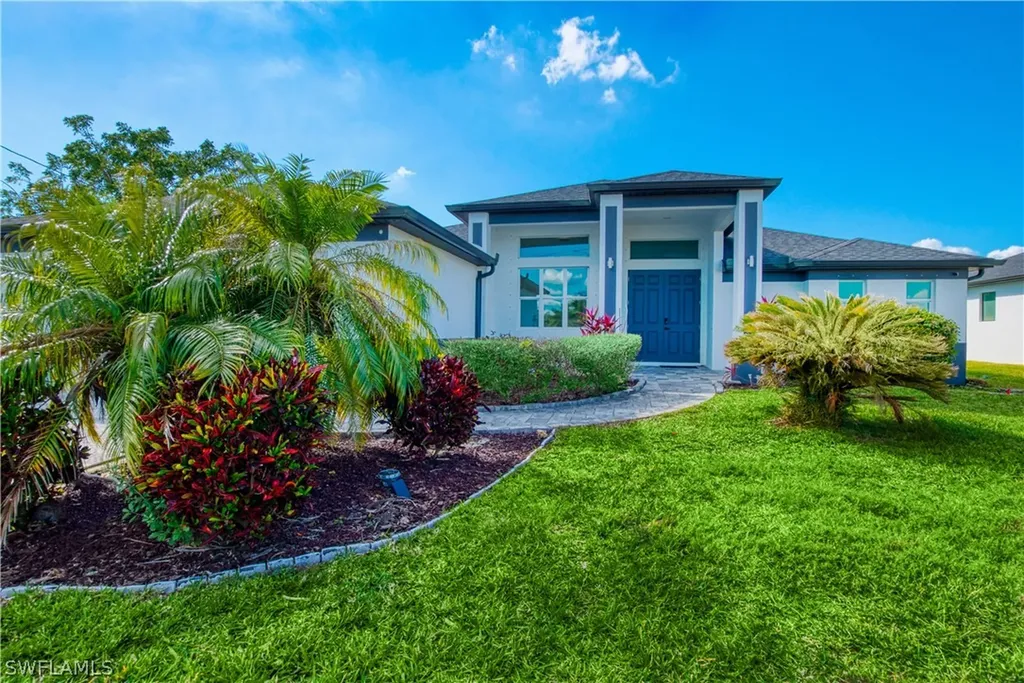 1824 SW 23rd Court Cape Coral FL 33991