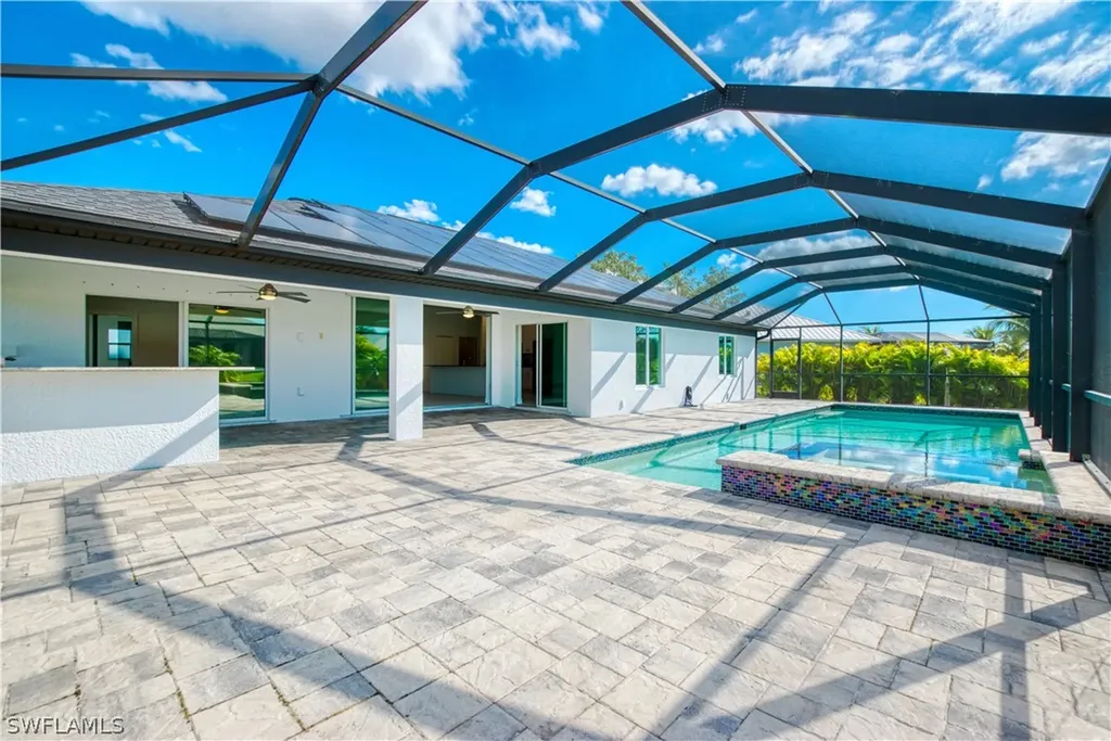 1824 SW 23rd Court Cape Coral FL 33991