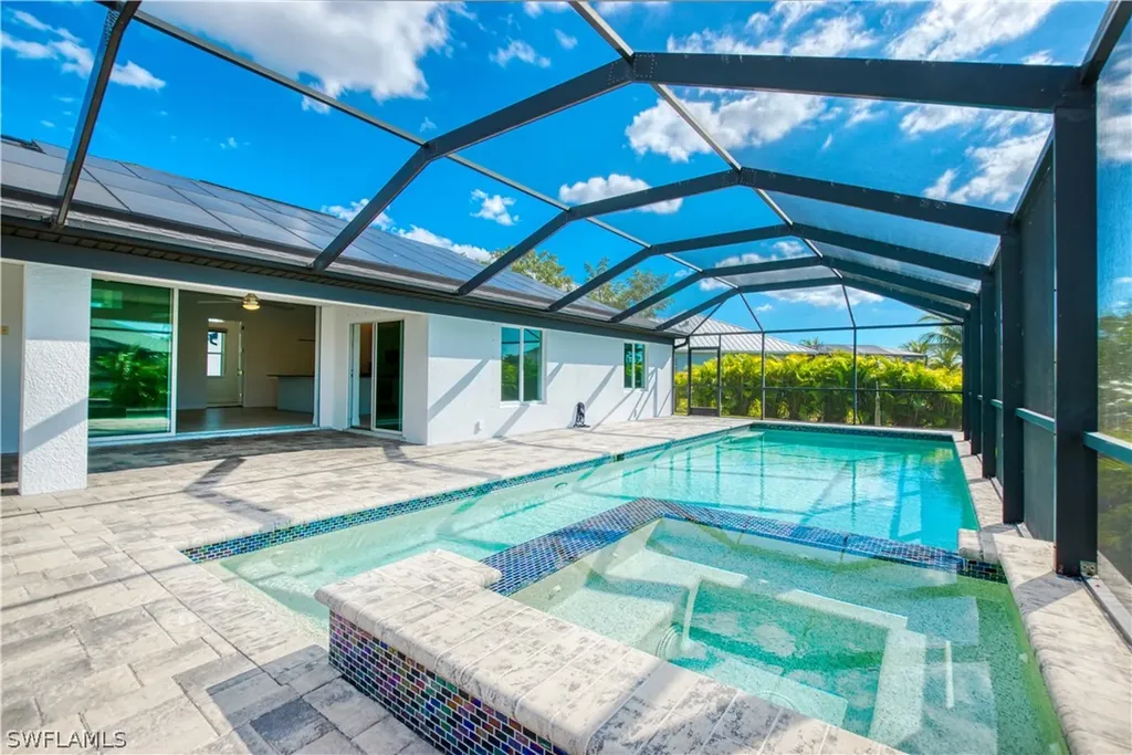 1824 SW 23rd Court Cape Coral FL 33991
