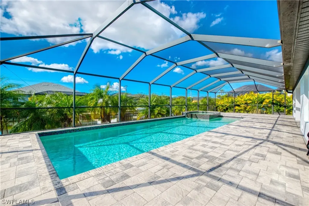1824 SW 23rd Court Cape Coral FL 33991