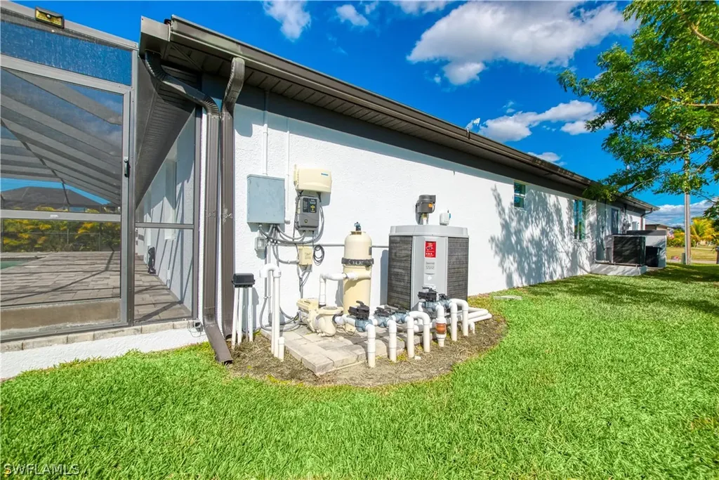 1824 SW 23rd Court Cape Coral FL 33991