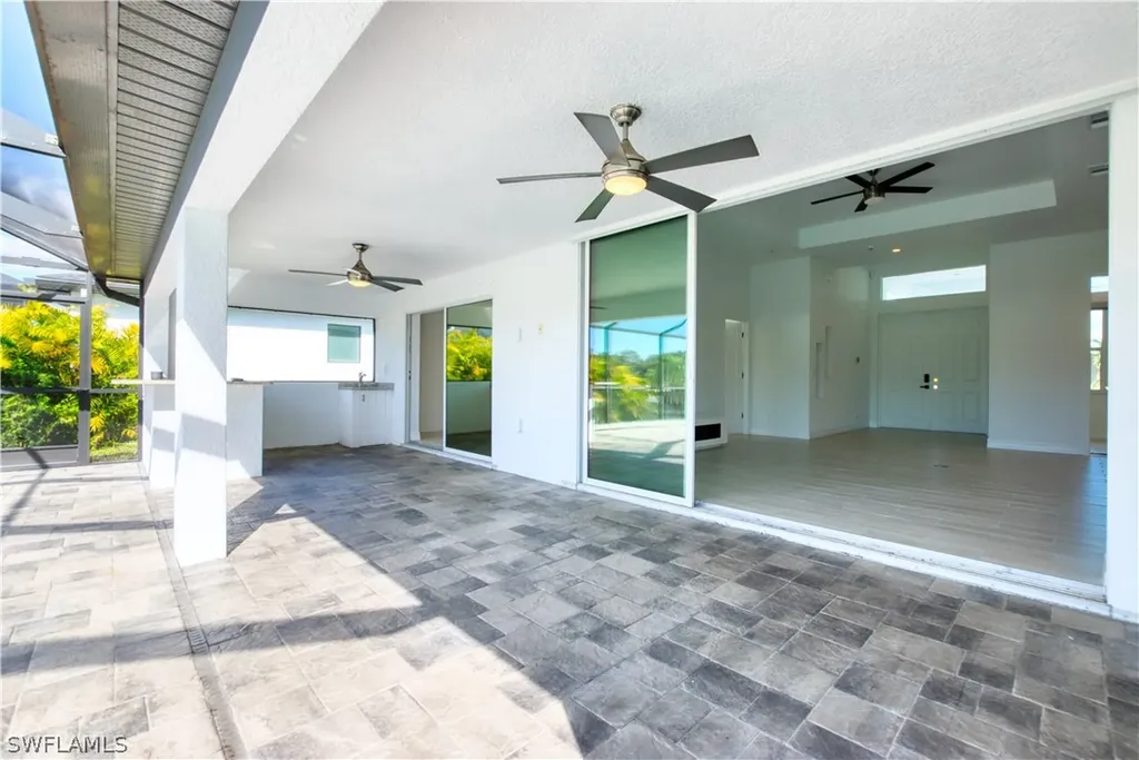 1824 SW 23rd Court Cape Coral FL 33991