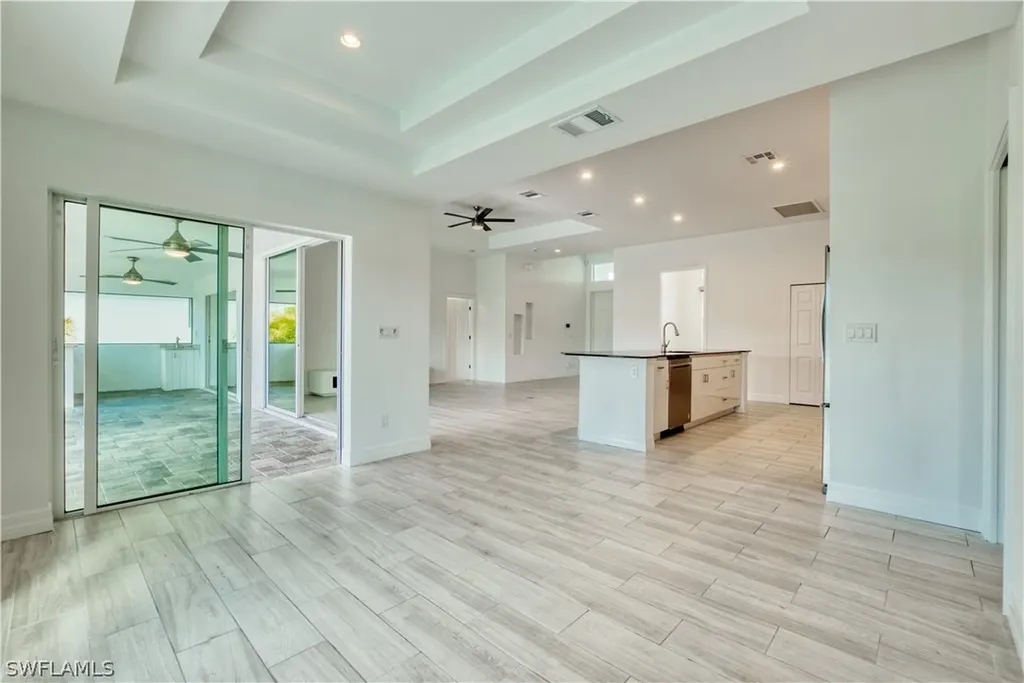 1824 SW 23rd Court Cape Coral FL 33991