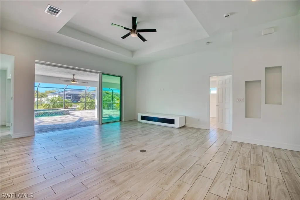 1824 SW 23rd Court Cape Coral FL 33991