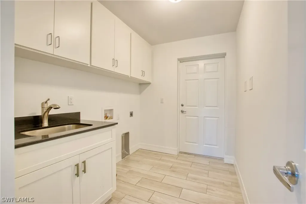 1824 SW 23rd Court Cape Coral FL 33991