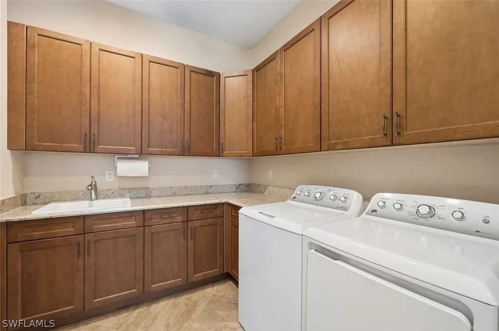 6931 Cay Court Naples FL 34113