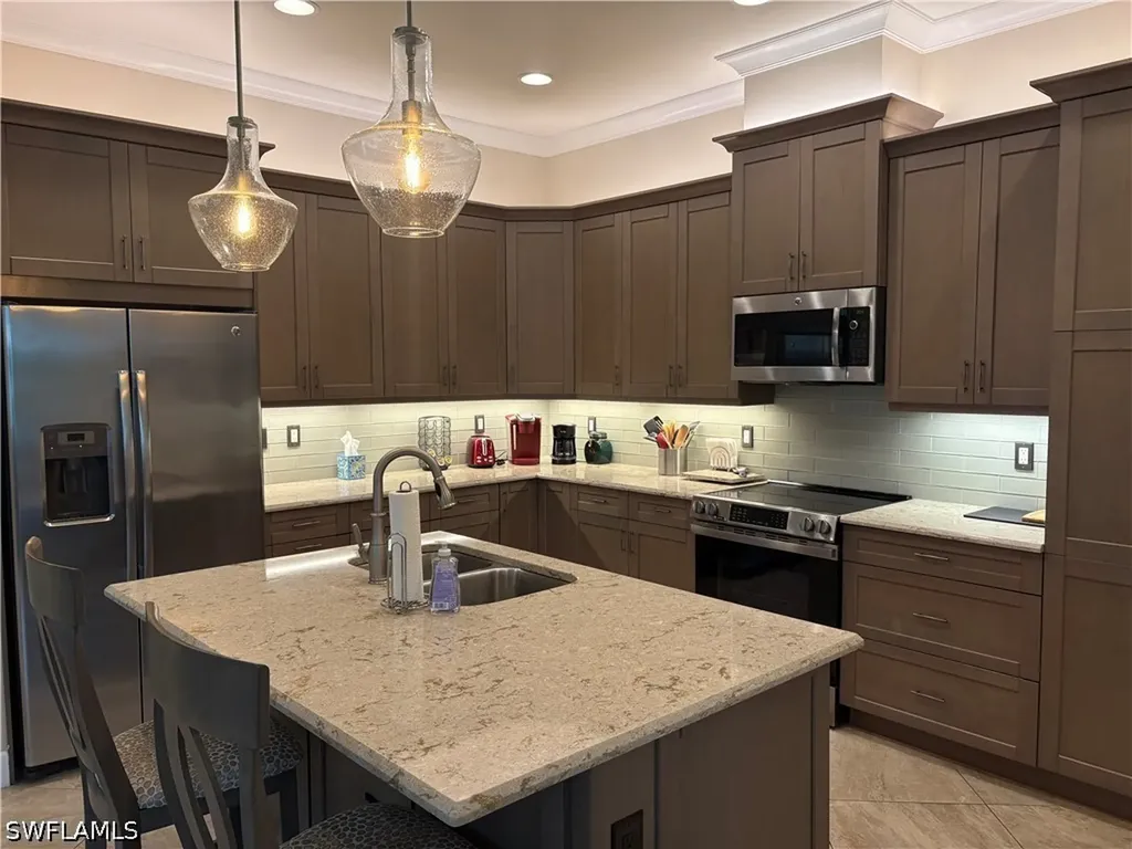 6931 Cay Court Naples FL 34113
