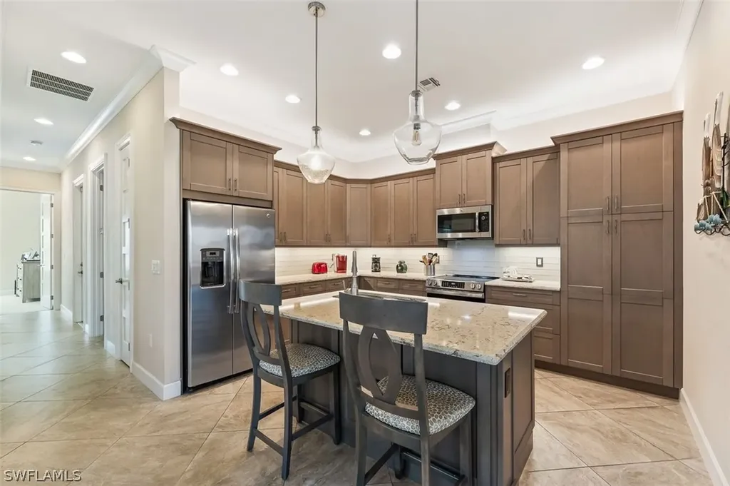 6931 Cay Court Naples FL 34113