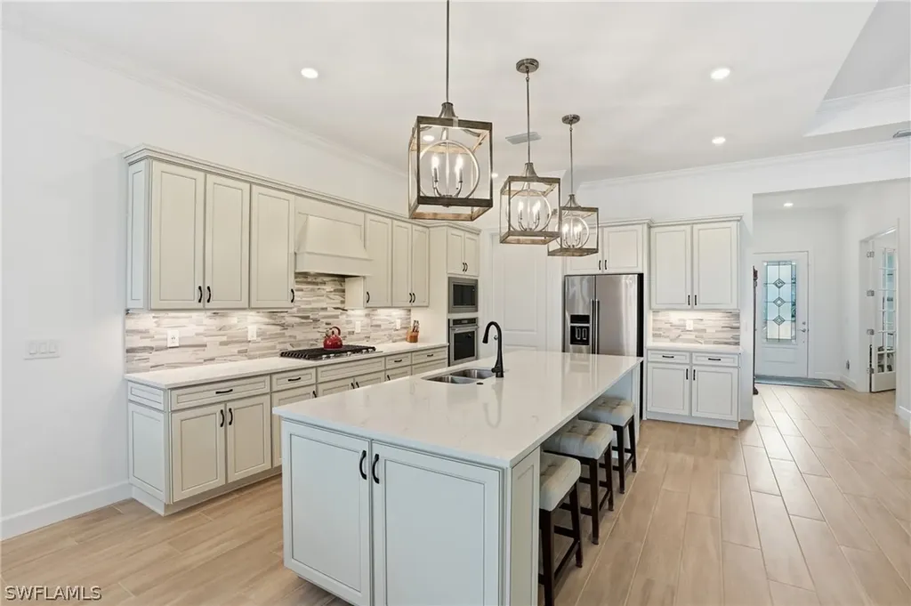 1821 Amador Court Naples FL 34120
