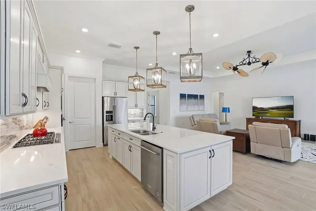 1821 Amador Court Naples FL 34120