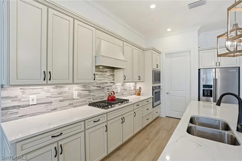1821 Amador Court Naples FL 34120
