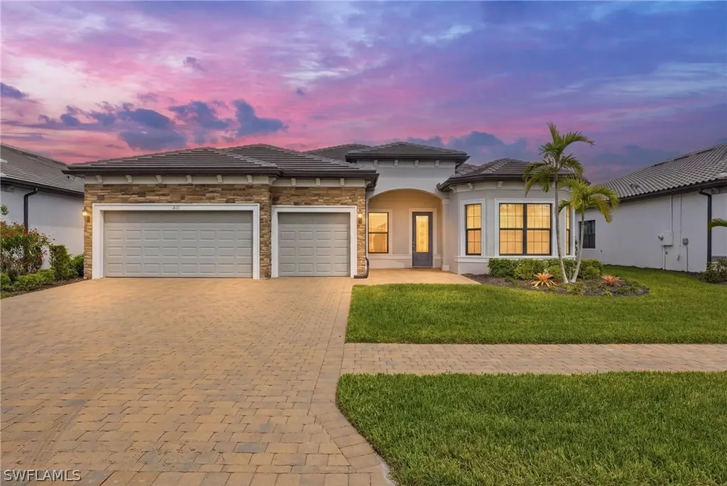 1821 Amador Court Naples FL 34120