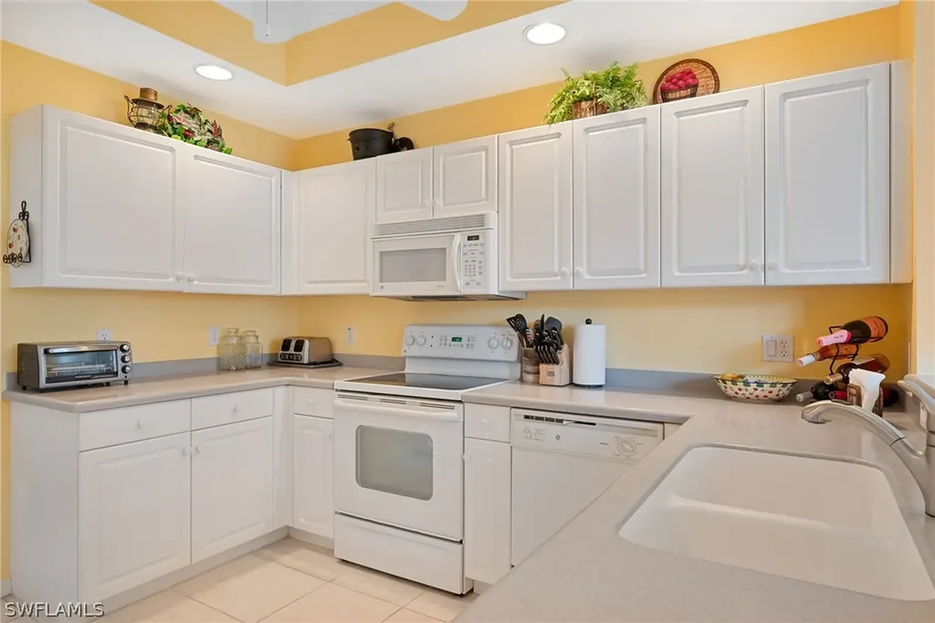 3425 Grand Cypress Drive Naples FL 34119