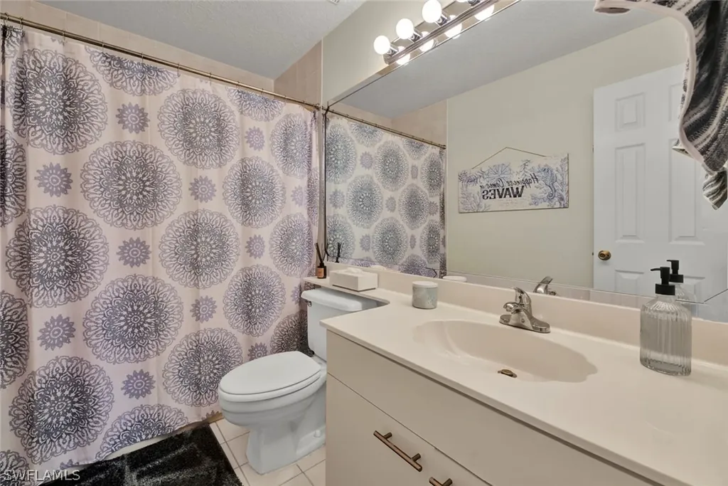 386 Emerald Bay Circle Naples FL 34110